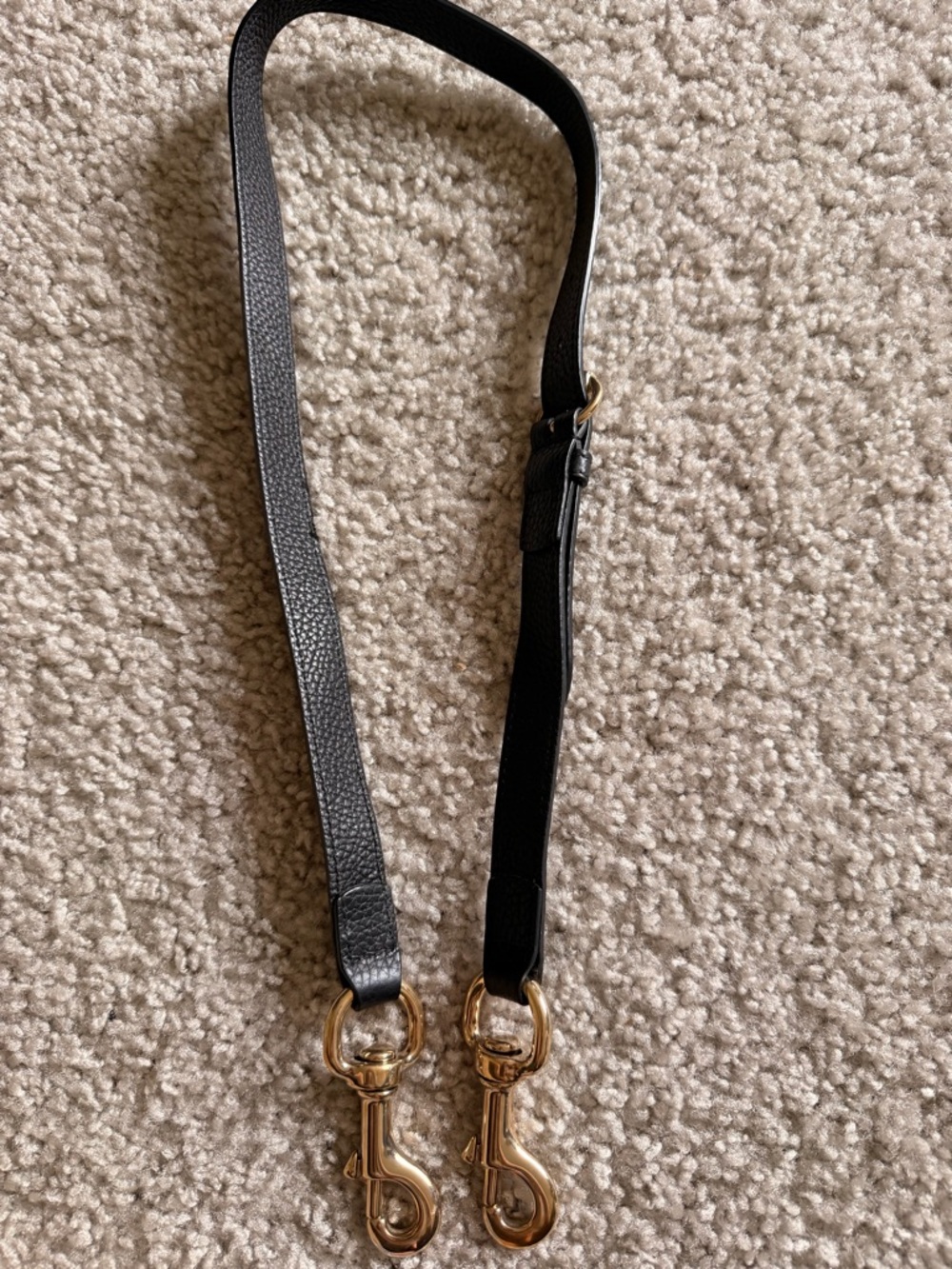 Gucci Black Leather Shoulder Strap with Gold Hardware - Picture 3 of 5